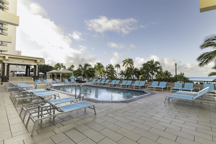 Hyatt Regency Waikiki Beach Resort & Spa