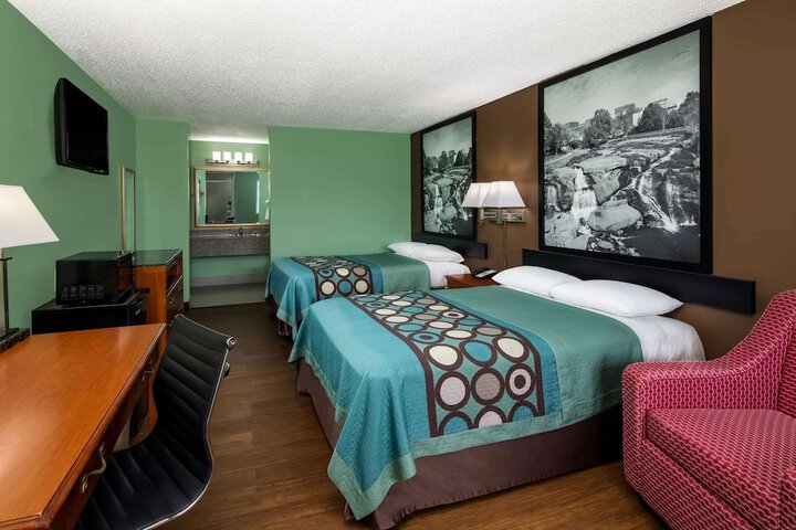 Room 14 of 29