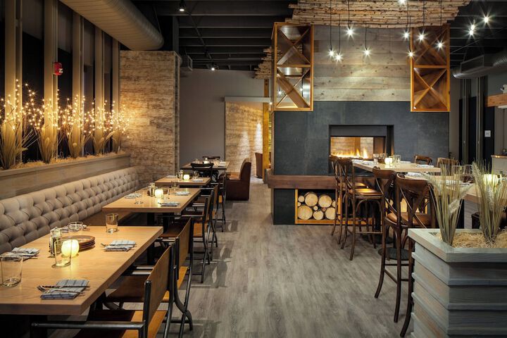 Dining 86 of 135