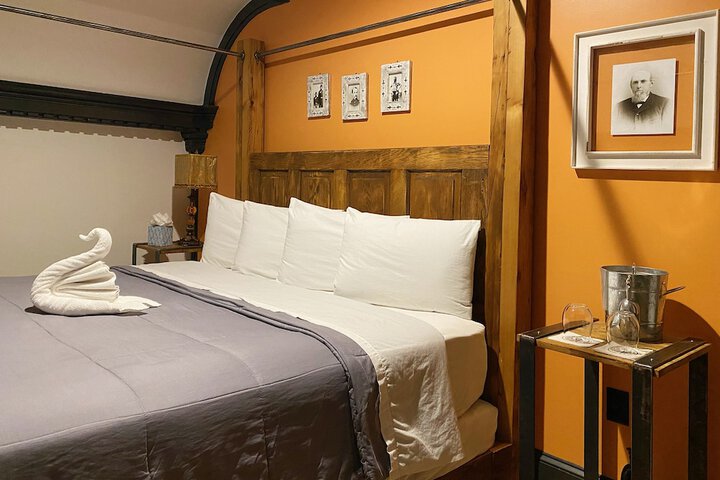 Room 168 of 223