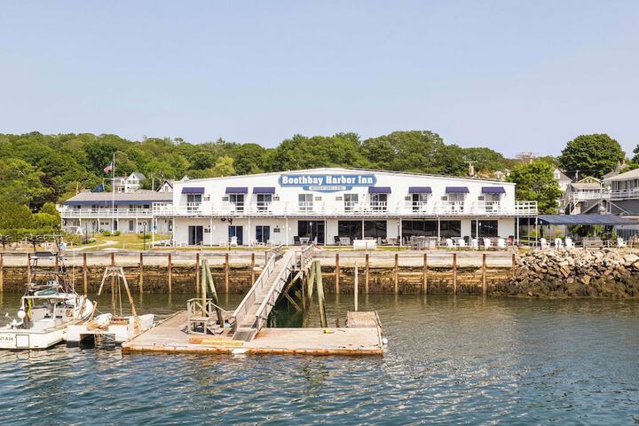 Boothbay Harbor Inn