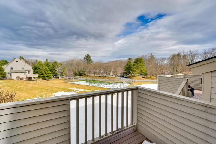 Bright Condo w / Community Perks: Near Ski Quechee!