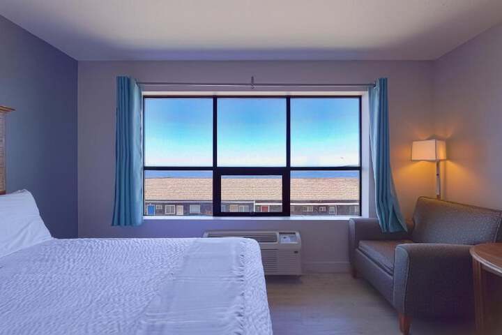 Waves Hotel NYE Beach - Newport OR