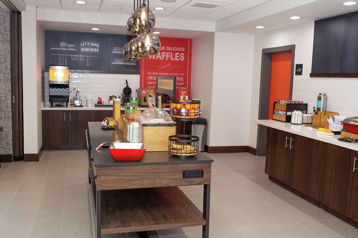 Hampton Inn & Suites Dundee