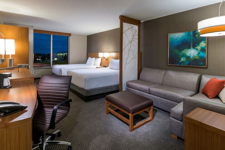 Hyatt Place Marlborough / Apex Center