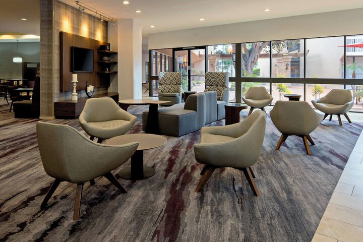 Holiday Inn Oxnard – Ventura by IHG
