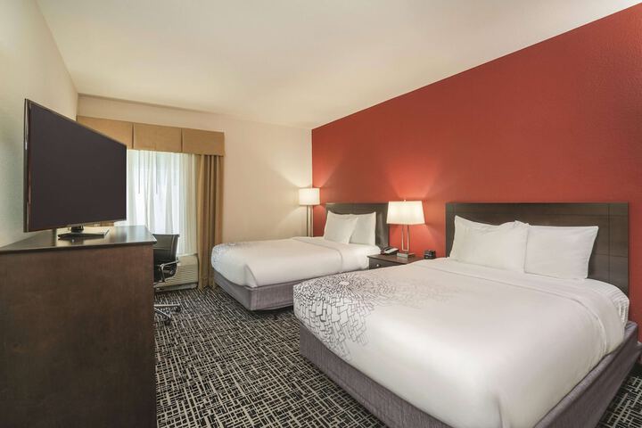 La Quinta Inn & Suites by Wyndham Smyrna TN - Nashville