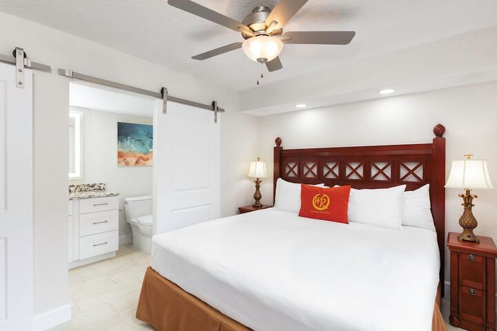 Room 33 of 60