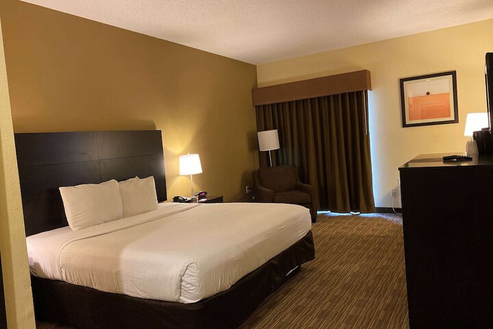 Room 51 of 99
