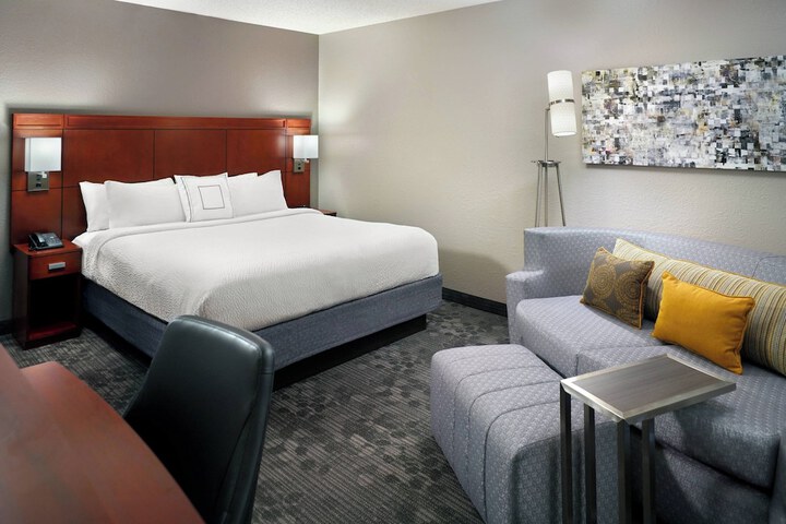 Room 16 of 27