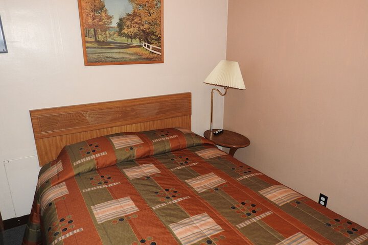 Room 27 of 44
