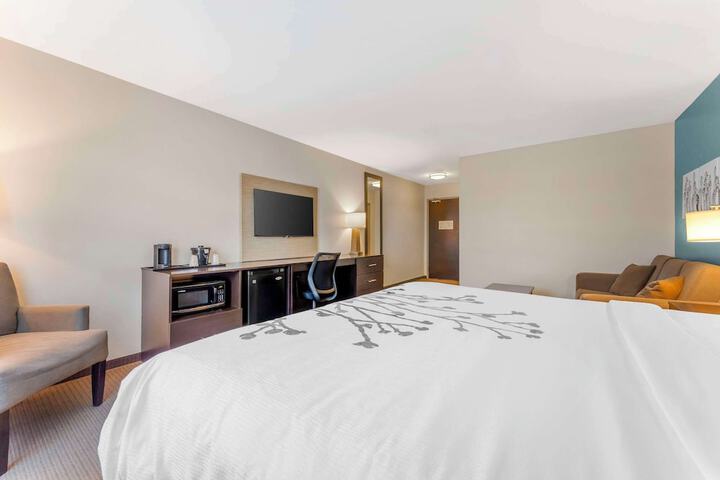 Sleep Inn & Suites Cumberland - LaVale