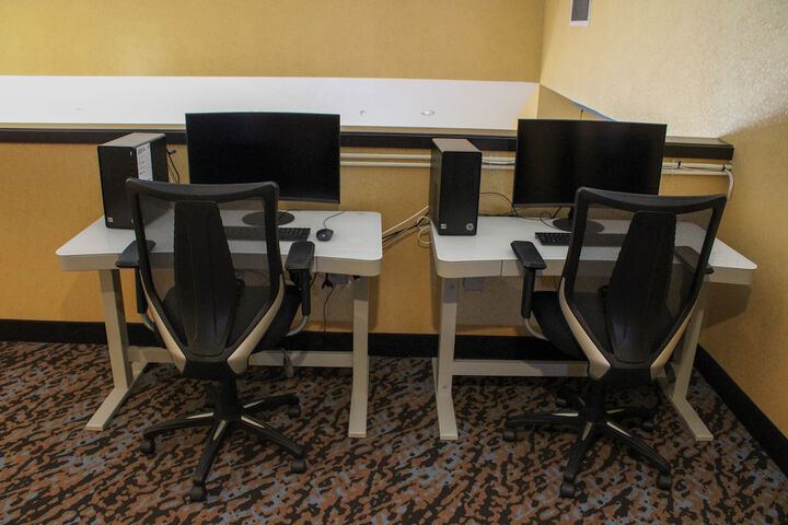 Business Center 29 of 29