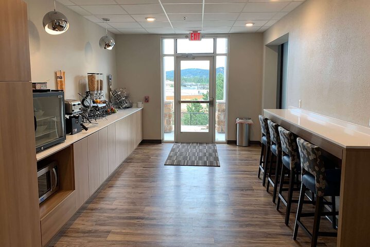 Microtel Inn & Suites by Wyndham Woodland Park
