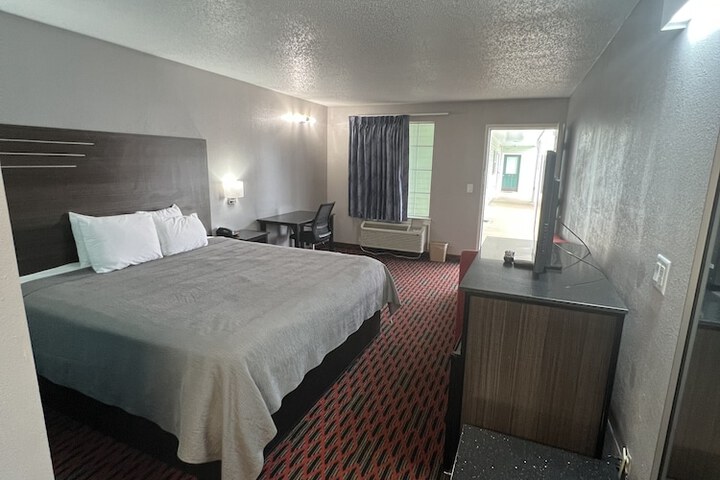 Room 17 of 20