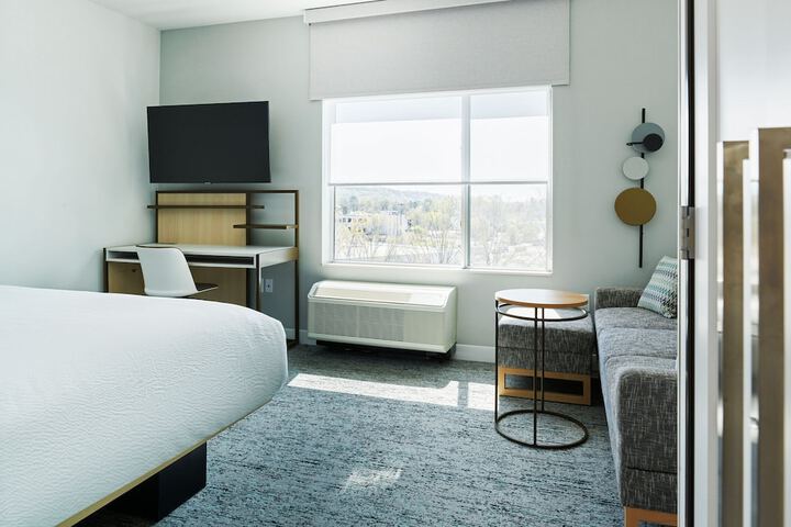 Room 19 of 35