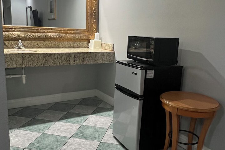 Room 13 of 14
