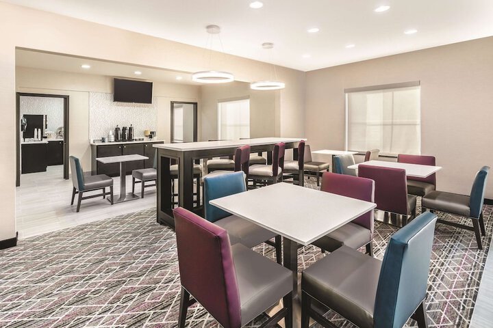 La Quinta Inn & Suites by Wyndham Rome