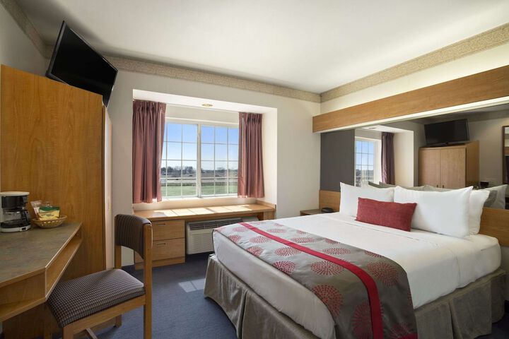 Room 16 of 23