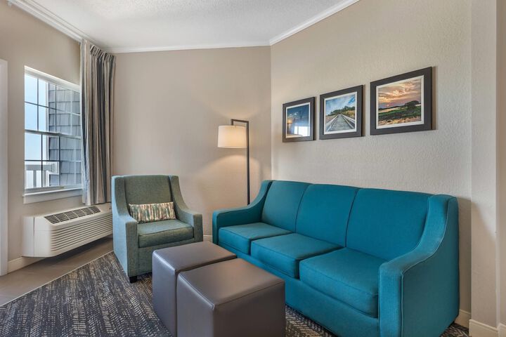 Comfort Suites Chincoteague Island Bayfront Resort