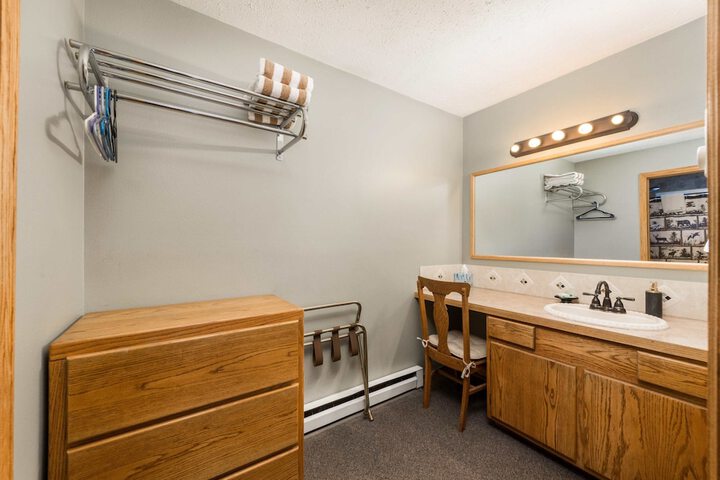 Room 32 of 120