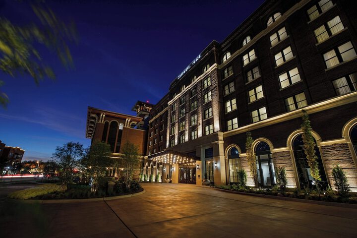 Hotel 3 of 99