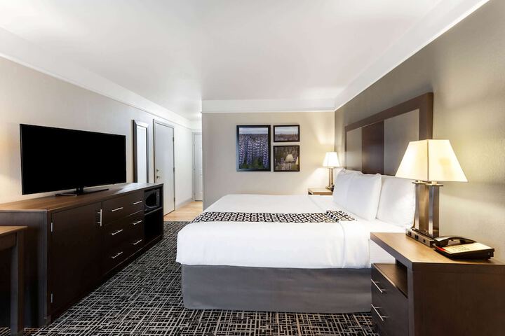 La Quinta Inn & Suites by Wyndham Seguin