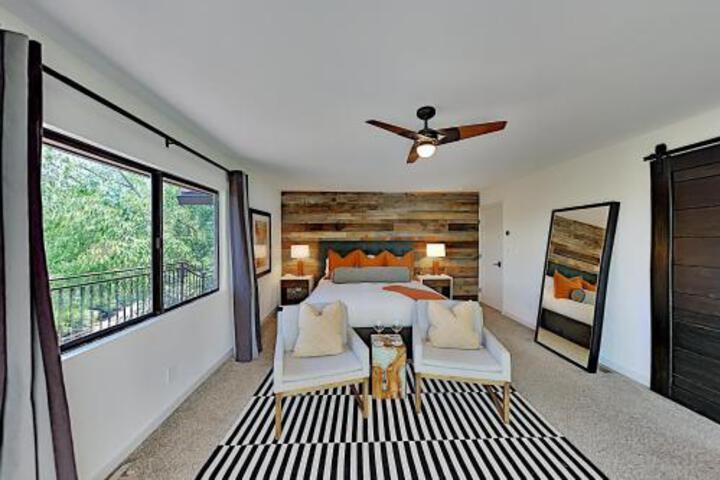 Sonoma House