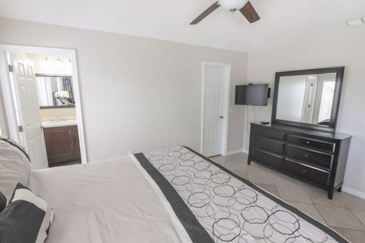 Serene Private Pool in Southern Dunes! 4 Bedroom Home by RedAwning