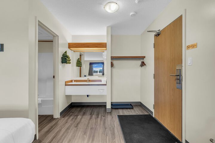 Woodland Inn Meadow Lake