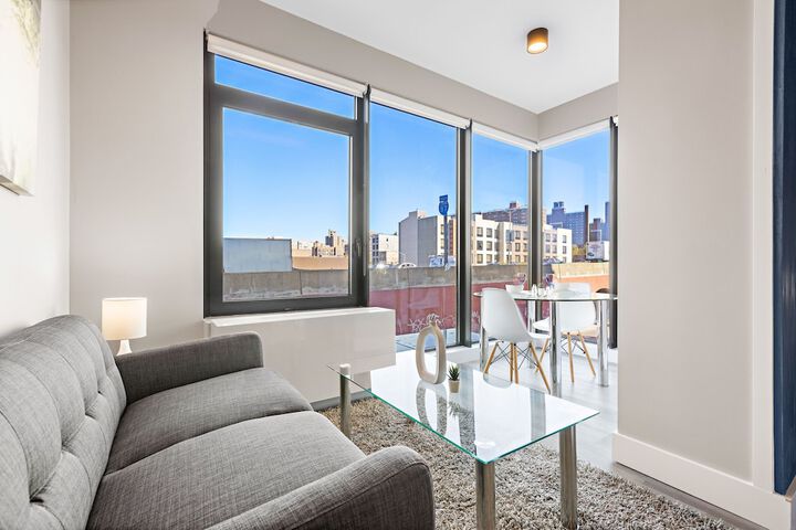 Global Luxury Suites at the Arches