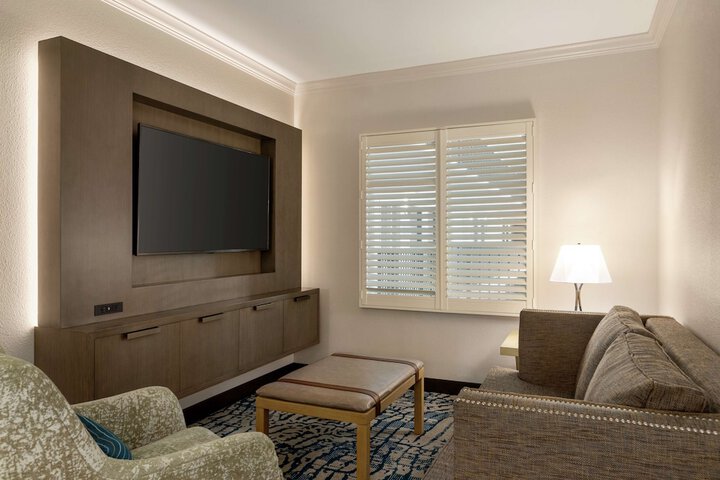 Room 37 of 108