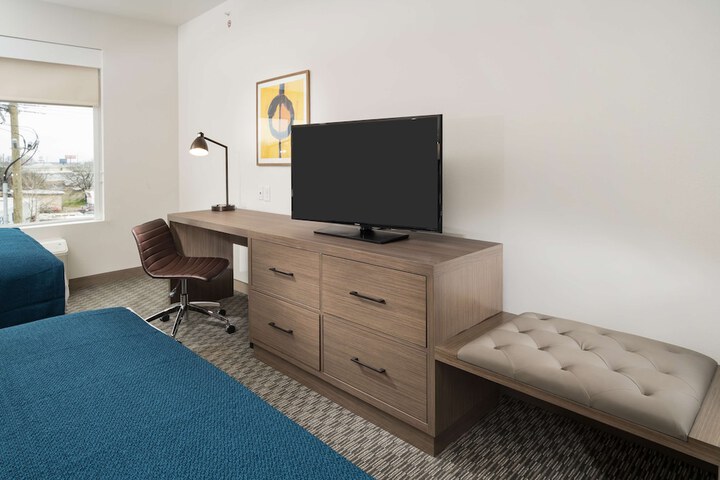Room 19 of 42