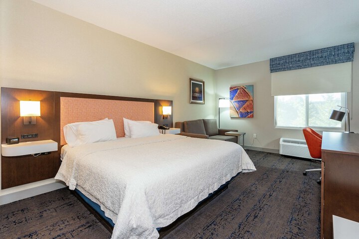 Room 16 of 36