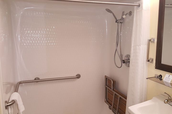 Room 30 of 41