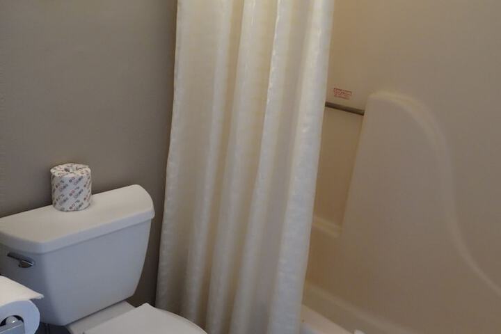 Room 10 of 20