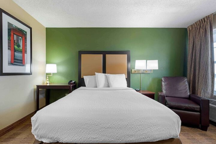 Room 19 of 27