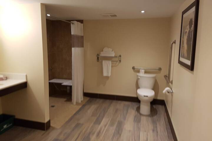 Best Western Plus Durham Hotel & Conference Centre