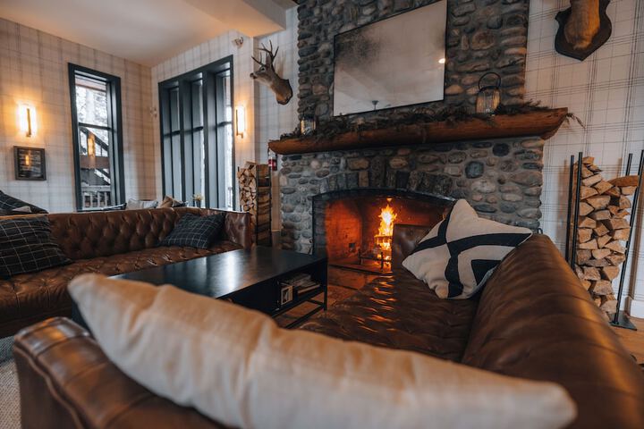 Lounge 64 of 82