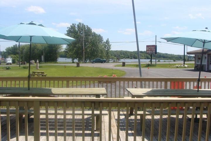Terrace/Patio 43 of 45