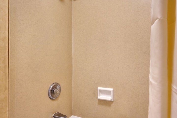 Room 47 of 63