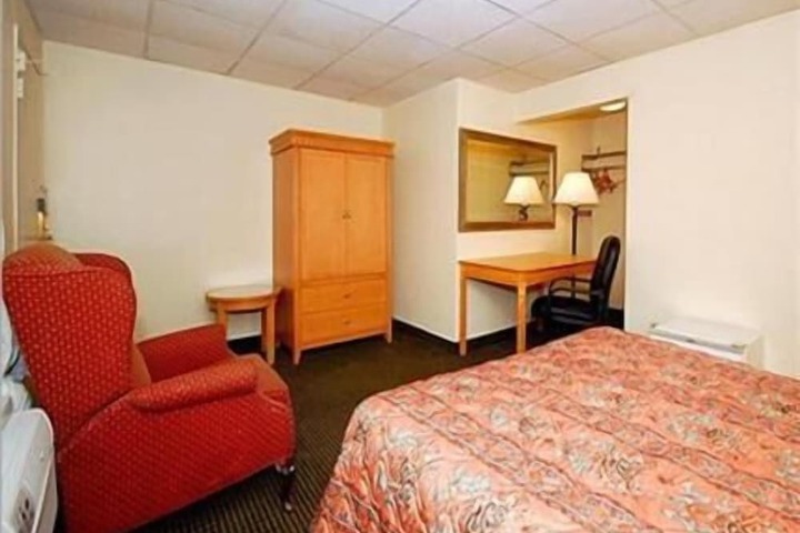 Room 19 of 34