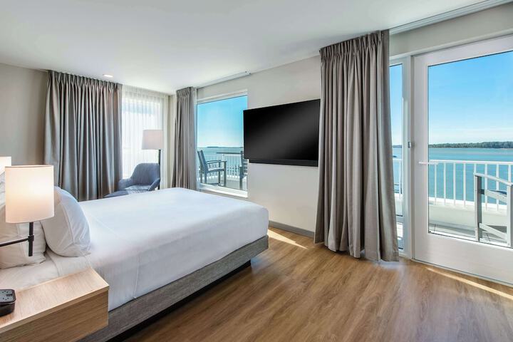 Room 46 of 92