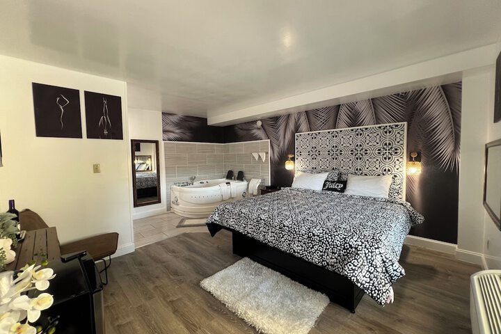Room 19 of 33