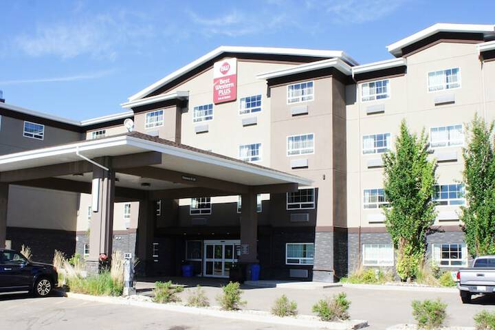 Best Western Plus Fort Saskatchewan Inn & Suites