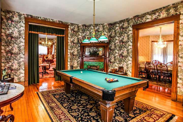 Room 25 of 40