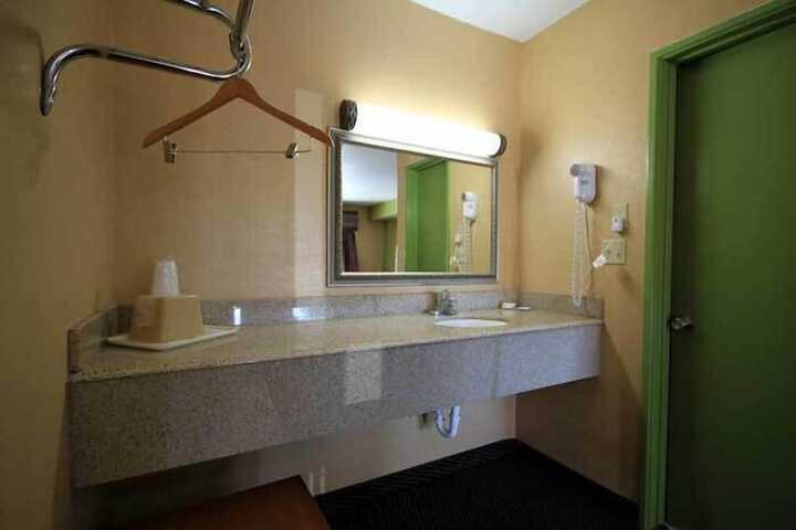 Room 22 of 57