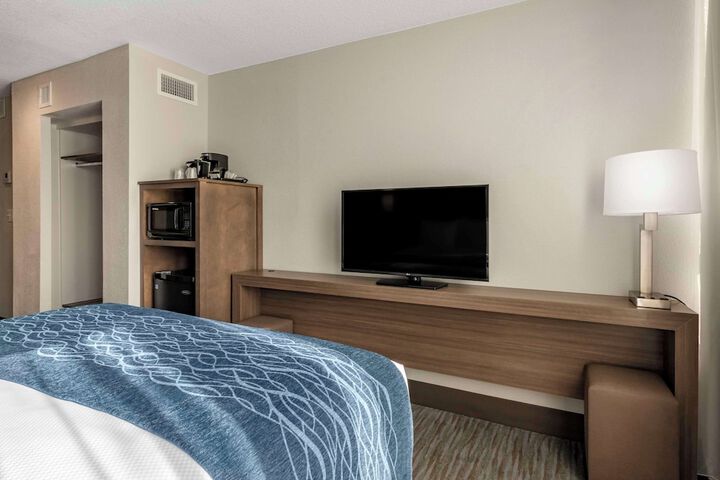 Room 12 of 41