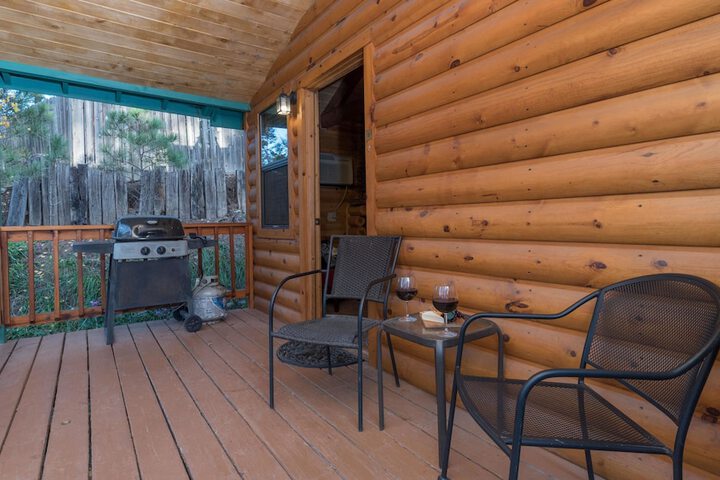 Upper Canyon Inn & Cabins