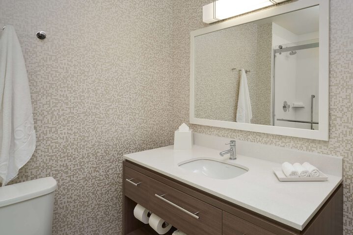 Room 25 of 43